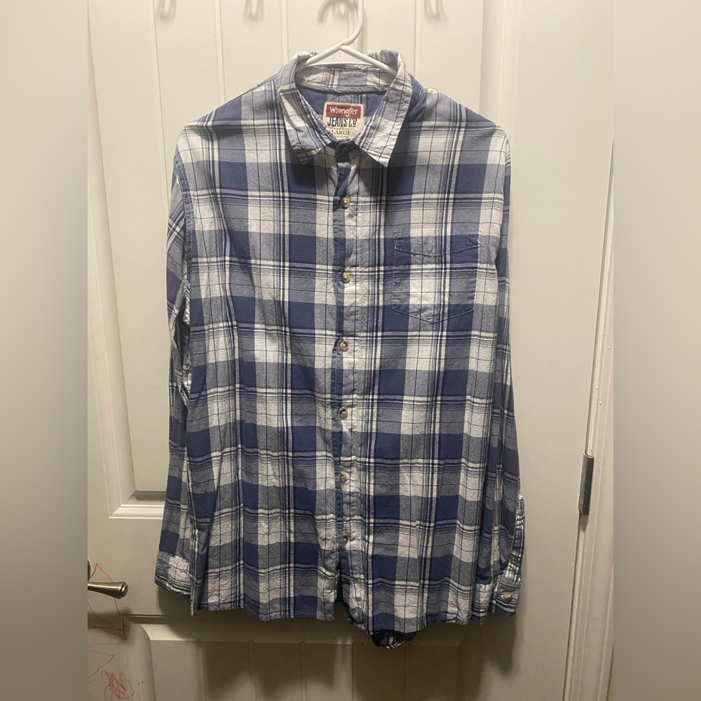 Wrangler Men's Casual LS Blue and White Plaid Shirt Large